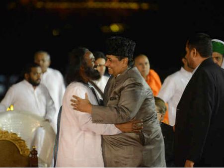 બેગલુરૂમાં આર્ટ ઑફ લિવિંગના માધ્યમથી શાંતિનો સંદેશ