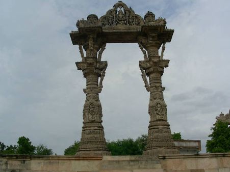 ગુજરાતના ઐતિહાસિક અને પુરાતત્‍વીય સ્‍થળોની એક મુલાકાત..