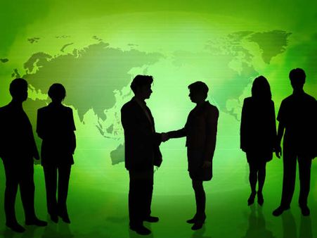 7) HDFC બેંક