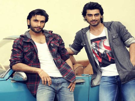 સાલ ખલ્લાસ : રોમાંસ નહીં, BROmance રહ્યો ટ્રેંડમાં, જુઓ Top 10 મેલ કપલ્સ...