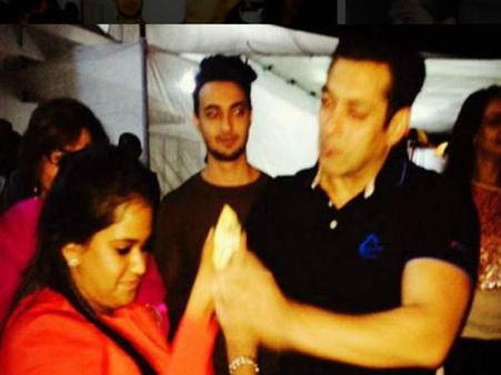 સલમાન ખાનની બર્થ ડે પાર્ટીની તસવીરી ઝલક