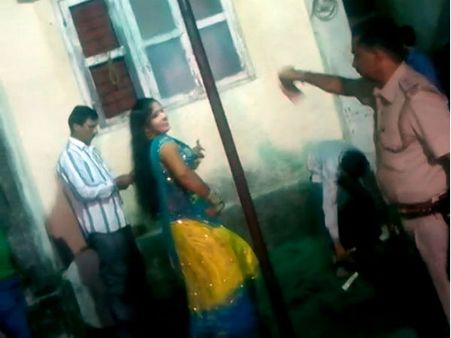 હવે ગુજરાત પોલીસના SI નો 'તમંચે પે ડિસ્કો'