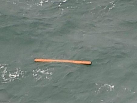 સમુદ્રમાંથી મળ્યો 'એર એશિયાના વિમાનનો કાટમાળ'