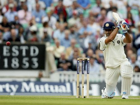 કેમ ધોનીએ ટેસ્ટ સીરિજમાં અધવચ્ચે કેમ લીધો સંન્યાસ?