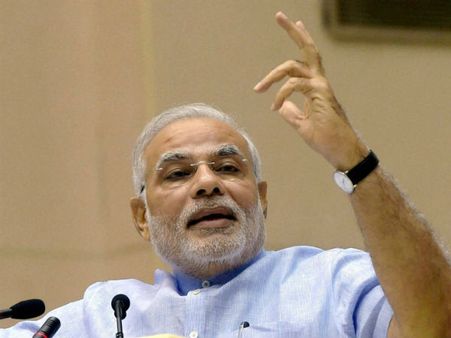 PM નરેન્દ્ર મોદીનું સૂચન : બેંકો કેશલેસ ટ્રાન્ઝેક્શન પર ભાર મૂકે