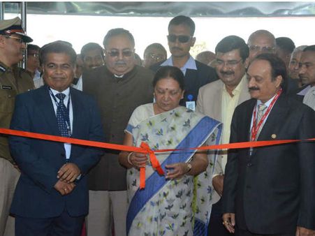 સુરતમાં જેમ એન્ડ જ્વેલરી એક્ઝિબિશન- સ્પાર્કલ ઇન્ટરનેશનલ-૨૦૧૫નું ઉદ્દઘાટન