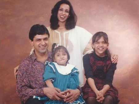 પપ્પાની નજીક