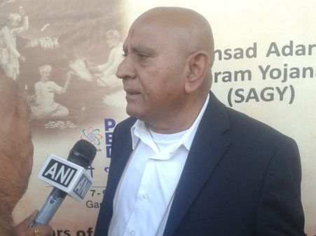 1970માં સ્ટૂડન્ટ વિઝા પર અમેરિકા ગયા હતા