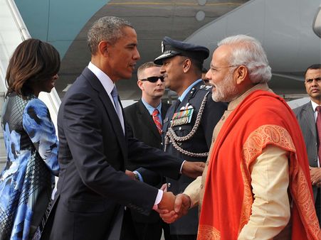 ઓબામા પોતાની પત્ની મિશેલ સાથે દિલ્હી આવી પહોંચ્યા