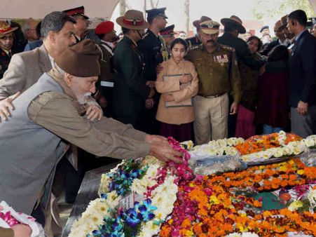  શદીહ કર્નલ એમએન રાયના અંતિમ સંસ્કાર