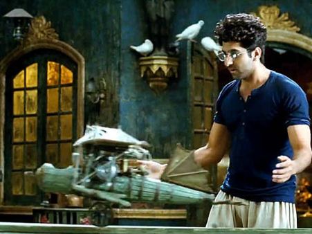 ફિલ્મ રિવ્યૂ: હવાઇઝાદા.. વિમાન ટેકઓફ થયું જ નહીં!