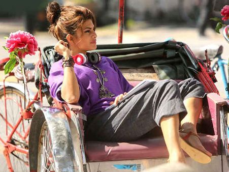 રણબીર-જેકલીન આવ્યા પાસે 