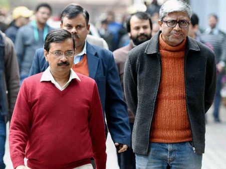 કેજરીવાલને ચૂંટણીપંચના તેડા