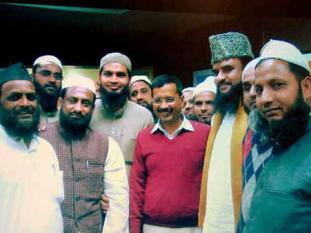 મુખ્યમંત્રી કેજરીવાલ મુસ્લિમ આગેવાનો સાથે