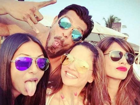 pics: કરનસિંહ ગ્રોવરે કંઇક આ રીતે ઉજવ્યો પોતાનો બર્થડે