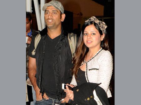 જુઓ કપ્તાન મહેન્દ્ર સિંહ ધોનીની લાડલી જિવાની પહેલી ઝલક