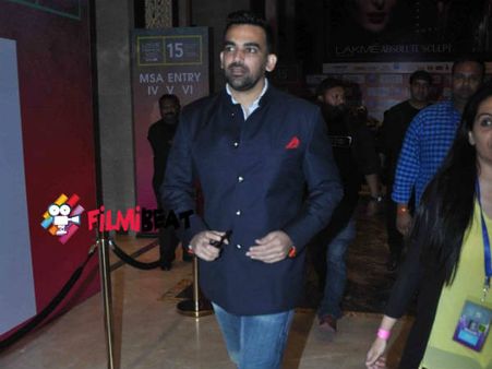 ક્રિકેટરોએ પણ આપી હાજરી