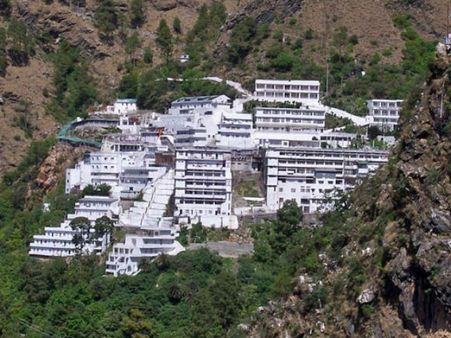 વૈષ્ણોદેવી જનાર યાત્રીઓને મફતમાં 5 લાખનું વીમા કવર મળશે