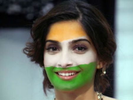 ગૂગલના પેન્ટ ઇન્ડિયાથી રંગાયું બોલિવૂડ ગૂગલના પેન્ટ ઇન્ડિયાથી રંગાયું બોલિવૂડ