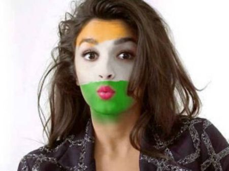 ગૂગલના પેન્ટ ઇન્ડિયાથી રંગાયું બોલિવૂડ ગૂગલના પેન્ટ ઇન્ડિયાથી રંગાયું બોલિવૂડ