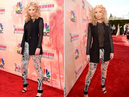 ઇગ્ગી અજેલિયા ઇગ્ગી અજેલિયા