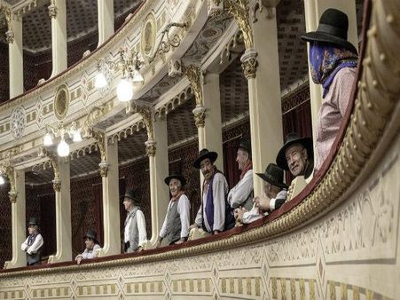 છઠ્ઠી તસવીર