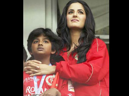 રોયલ ચેલેન્જર્સ રોયલ ચેલેન્જર્સ