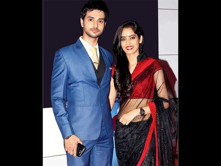 શક્તિ અરોડા- નેહા સક્સેના શક્તિ અરોડા- નેહા સક્સેના