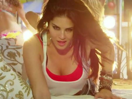 સનની કાતિલ અદાઓ સનની કાતિલ અદાઓ