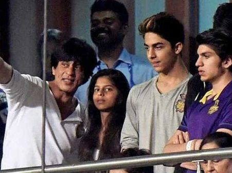 પાપા કરતા પણ લાંબા છે આર્યન 