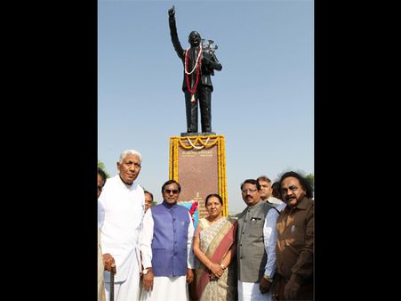 ગુજરાતમાં કંઇક આ રીતે અપાઇ બાબા સાહેબને શ્રદ્ધાંજલિ