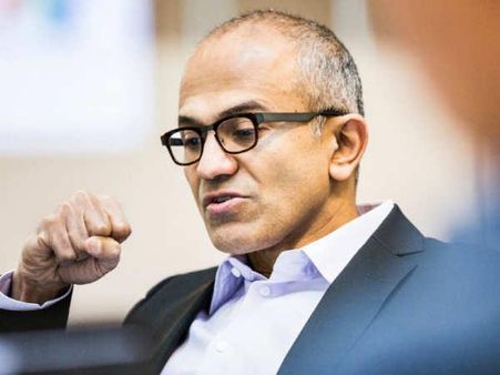 કેટલો પગાર છે સત્યા નડેલાનો