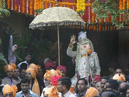 ઘોડી પર વરરાજા ઘોડી પર વરરાજા