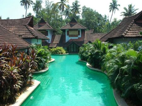 કુમારકોમ લેક હોટલ