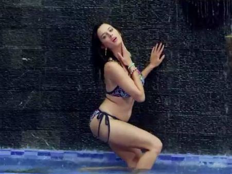 કુછ કુછ લોચા હે કુછ કુછ લોચા હે