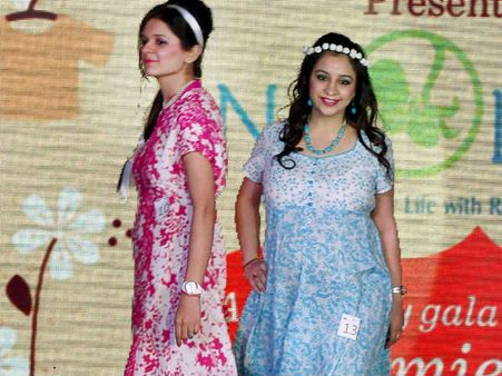 પ્રેગનેન્ટ મહિલાઓનો અનોખો ફેશન શો