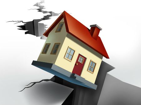 મકાન વેચાતી વખતે આ 5 વાતોનું ધ્યાન રાખો