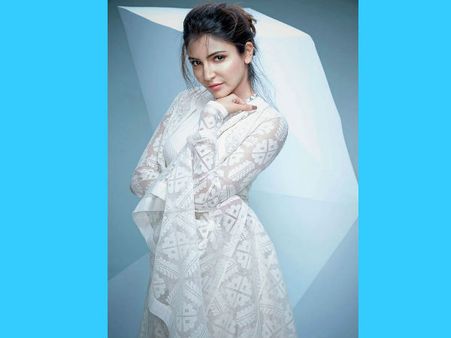 બ્યૂટી ઇન વાઇટ 