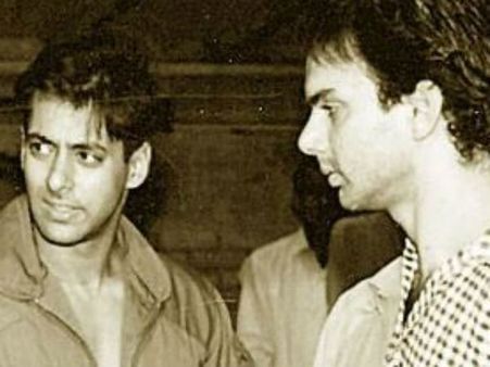 ભાઇ સોહિલ સાથે 