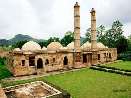 Pics: ઐતિહાસિક વિરાસત અને ગુજરાતનું શાહી શહેર એટલે ચાંપાનેર