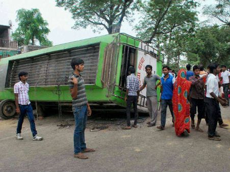 રોડ અકસ્માતે, ગામવાસીઓએ ગામ માથે લીધું