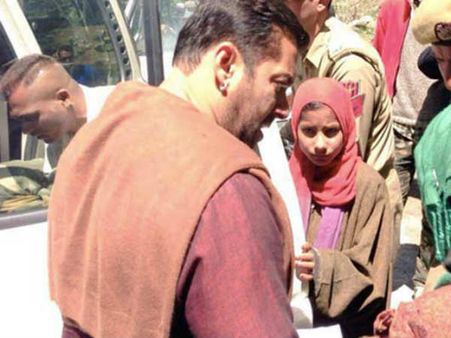 સલમાને પરિવારને લીધું દત્તક સલમાને પરિવારને લીધું દત્તક