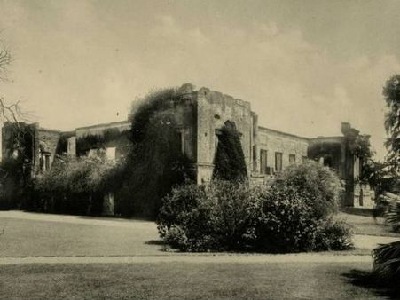 સફેદ પોષાકમાં પ્રેત, મારો કાપોના ભણકા