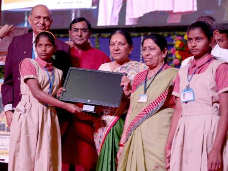 આનંદીબેન પટેલ