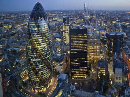 લંડનમાં લાગી ભીષણ આગ