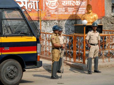 પુણેવાસીઓ સંભાળીને