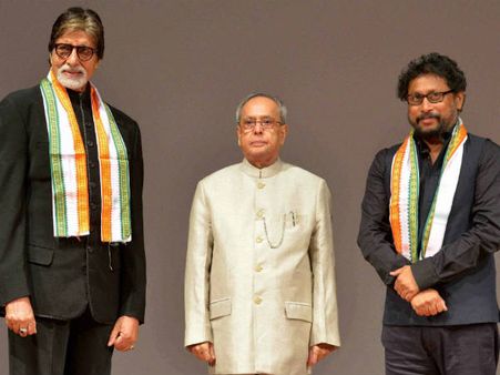 રાષ્ટ્રપતિએ અમિતાભ જોડે જોઇ ફિલ્મ પીંકુ