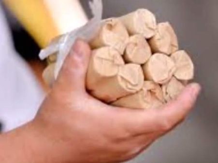 10 ડિલરશિપ સ્ટોક લાગ્યા ડ્યૂટી પર 