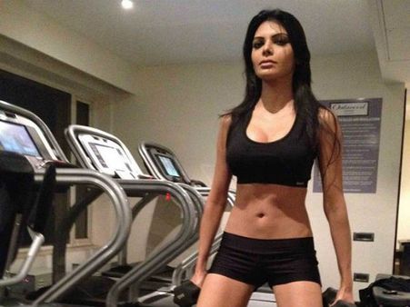 શર્લિન ચોપડા