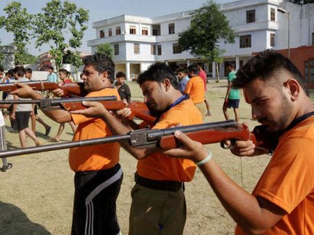 જમ્મુમાં બજરંગ દળના કાર્યકર્તાઓનો કેમ્પ